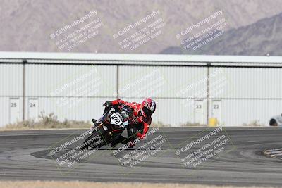 media/Jan-15-2026-Racers Edge (Thu) [[dfebeb70ab]]/2-A Group/Session 3 (Turn 16)/